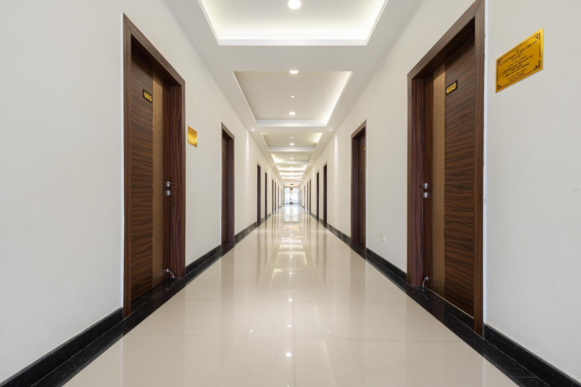 Maryada Maitri Resort -100 Rooms & 3 Banquets 실리구리 외부 사진